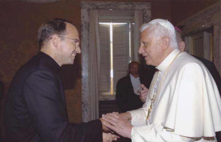 P. Kevin Lixey  con Benedetto XVI