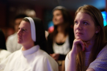 women praying